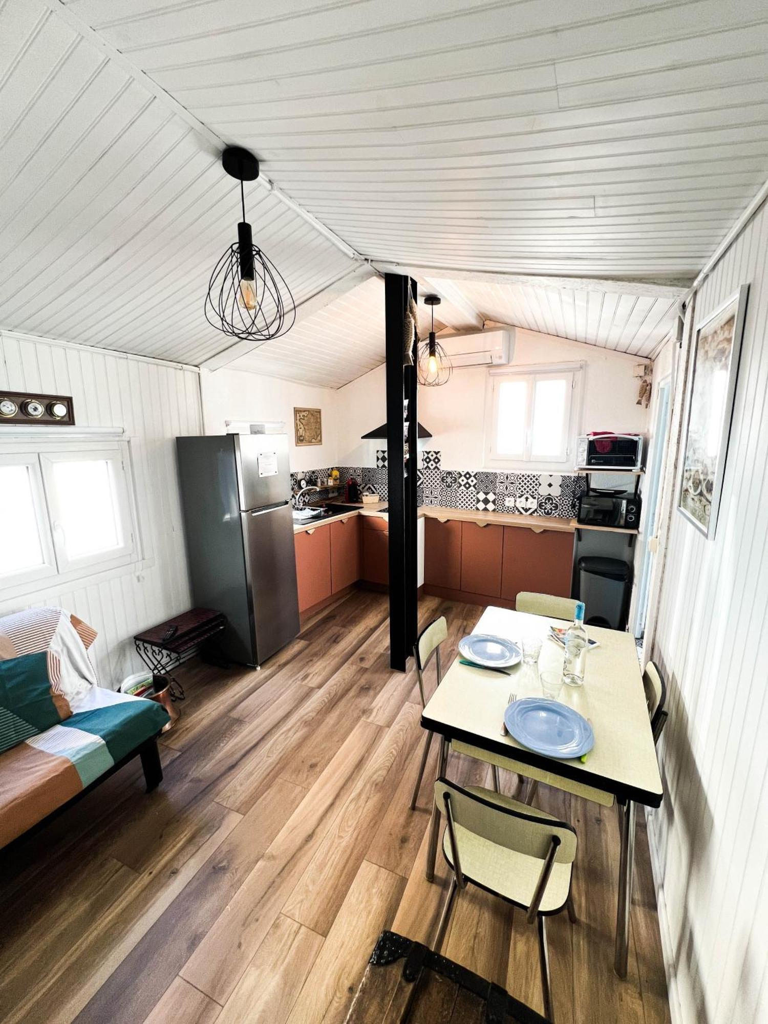 Maisonnette De Pecheur Chauffee Et Climatisee Port-la-Nouvelle Εξωτερικό φωτογραφία